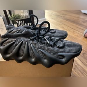Yeezy 450 Utility Black Sz11